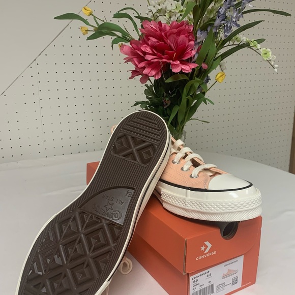 CONVERSE Chuck 70 Vintage Canvas Coral Low Top Shoes Unisex - Picture 4 of 8